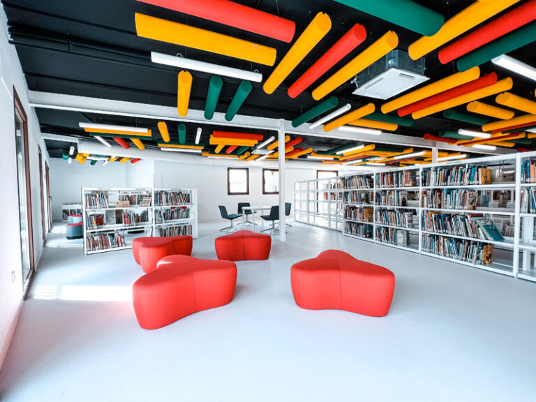 Biblioteca municipal Concha Mendez 768x576