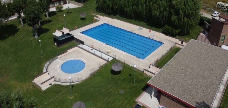piscina municipal  768x366